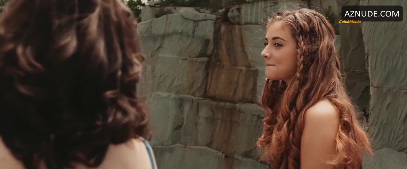 Giorgia Whigham Vanessa Marano And Lesbian, Booty Scene In - Photo 2 of 5 photo 5