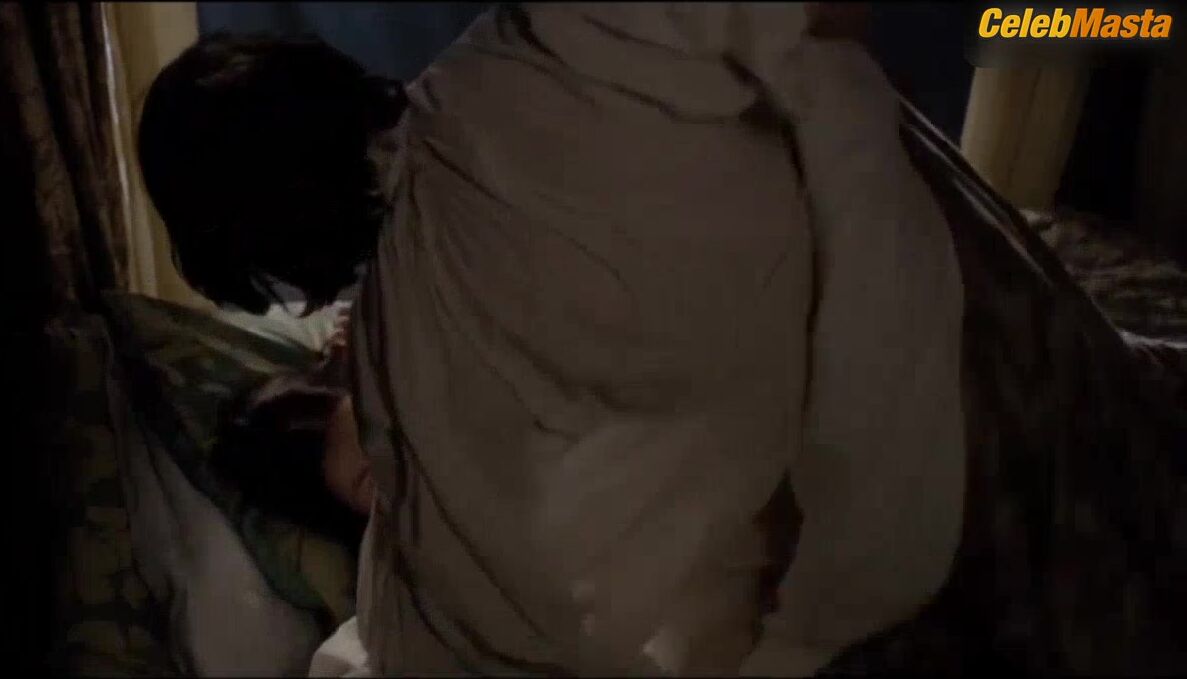 Eleanor Tomlinson ’s Sexy Scene From The White Queen - Photo 2 of 5 photo 5