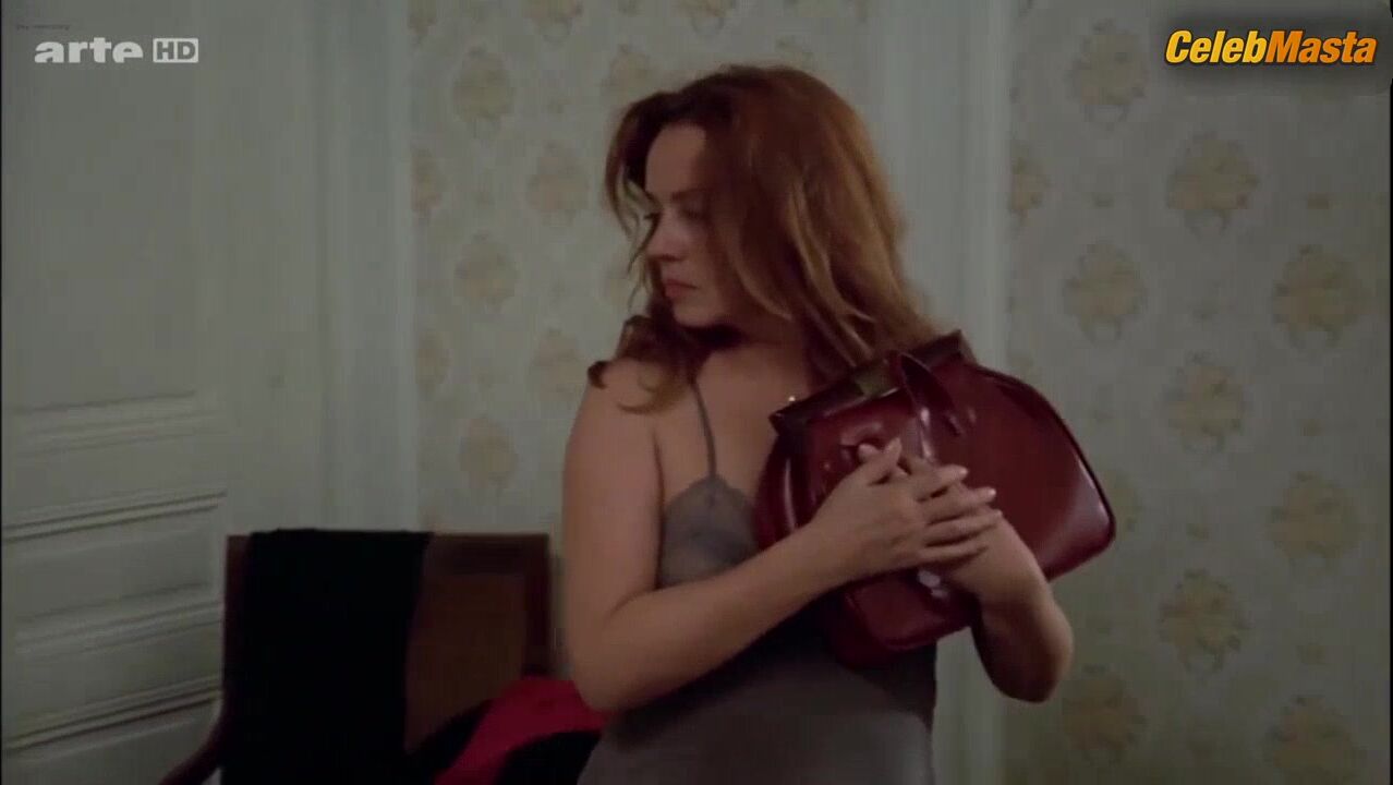Isabelle Huppert Boobs And Bush Scene In Going Places - Photo 2 of 5 photo 4