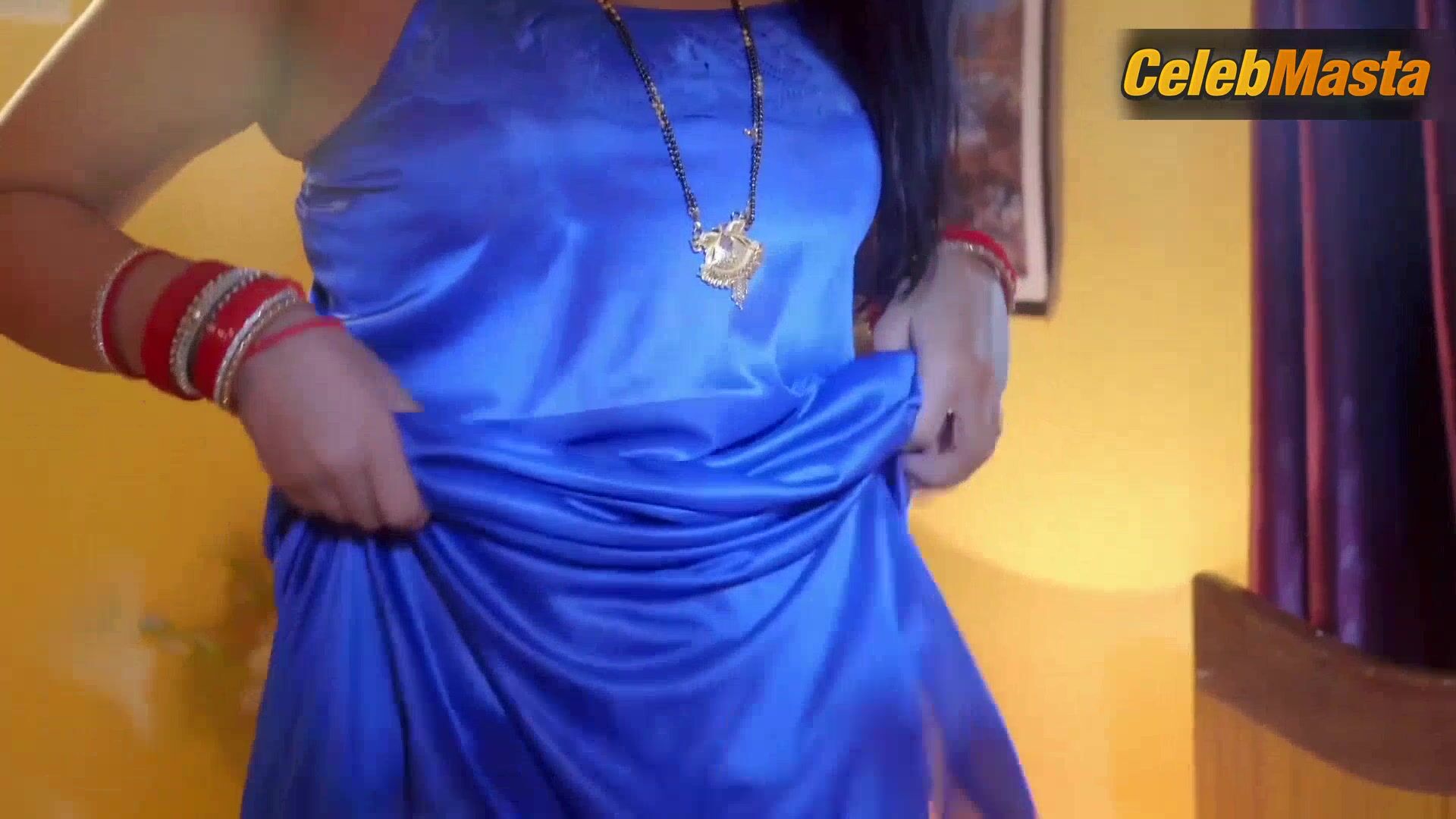 Manvi Chugh ’s Hot Scene In Jabariya Dulhan - Photo 1 of 5 photo 5