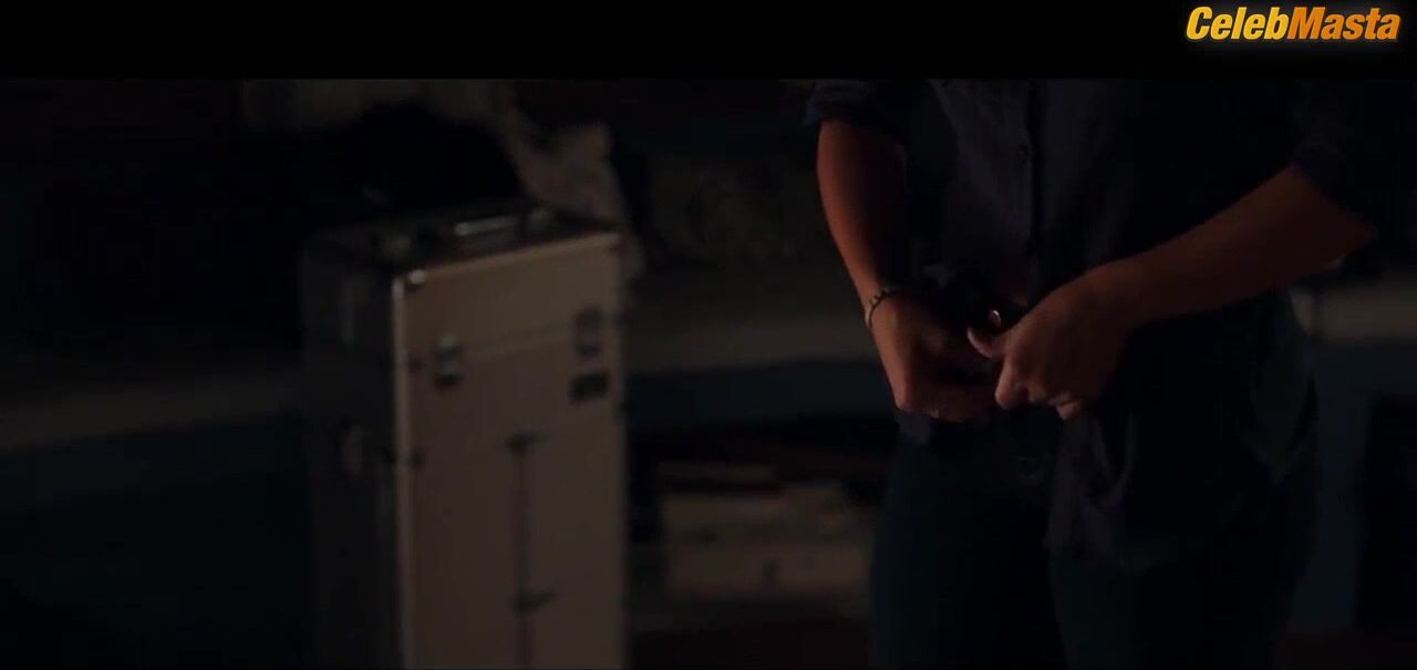 Gina Rodriguez Tits, Underwear Scene In Miss Bala - Photo 1 of 5