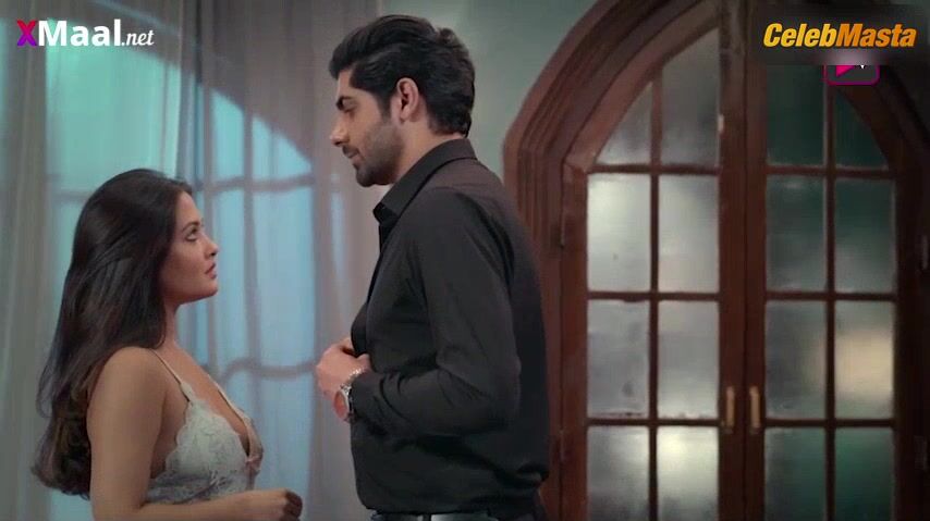 Amika Shail , Riya Sen And Nikita Ghag’s Boobs - Photo 2 of 5 photo 5