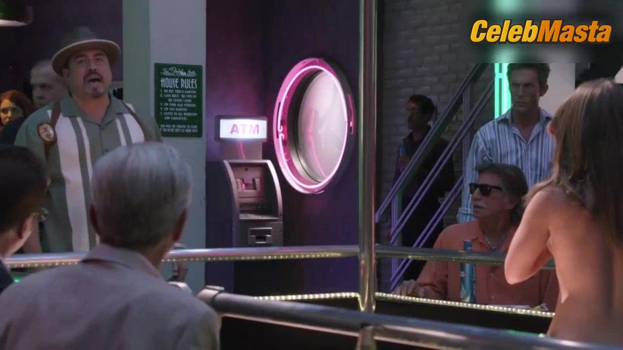 Christine Nguyen Naked Scene From Dexter - Photo 2 of 5 photo 4