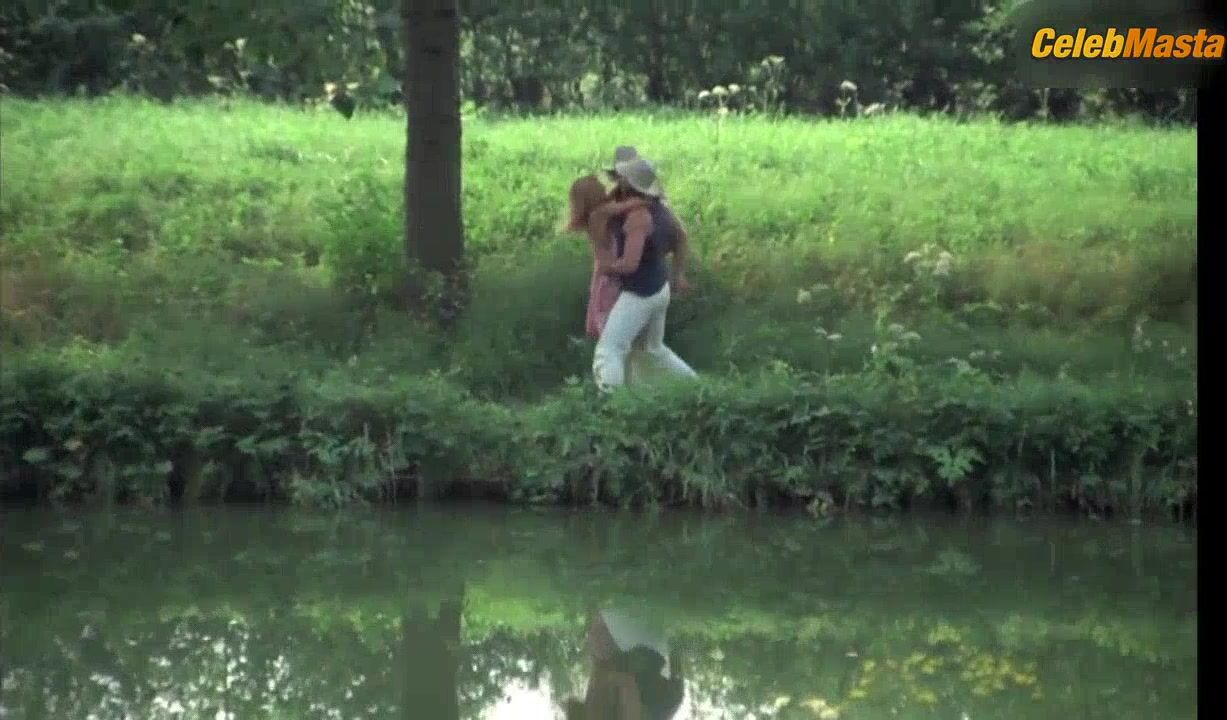 Isabelle Huppert Tits And Bush Scene From Going Places - Photo 2 of 5 photo 4