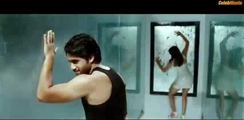 Kajal Agarwal Ass, Boobs Scene From Dhada - Photo 1 of 5 photo 2