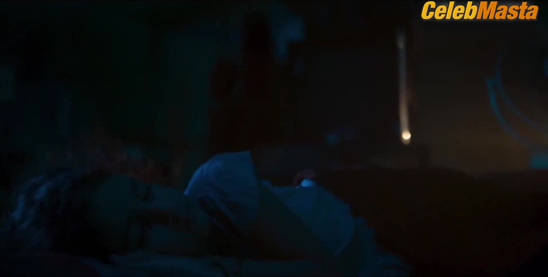 Nushrratt Bharuccha Sexy Scene From Ajeeb Daastaans - Photo 5 of 5 photo 2