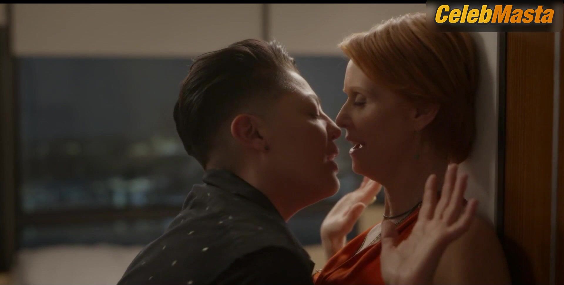Cynthia Nixon And Sara Ramirez Get Steamy In A Lesbian - Photo 1 of 5 photo 4