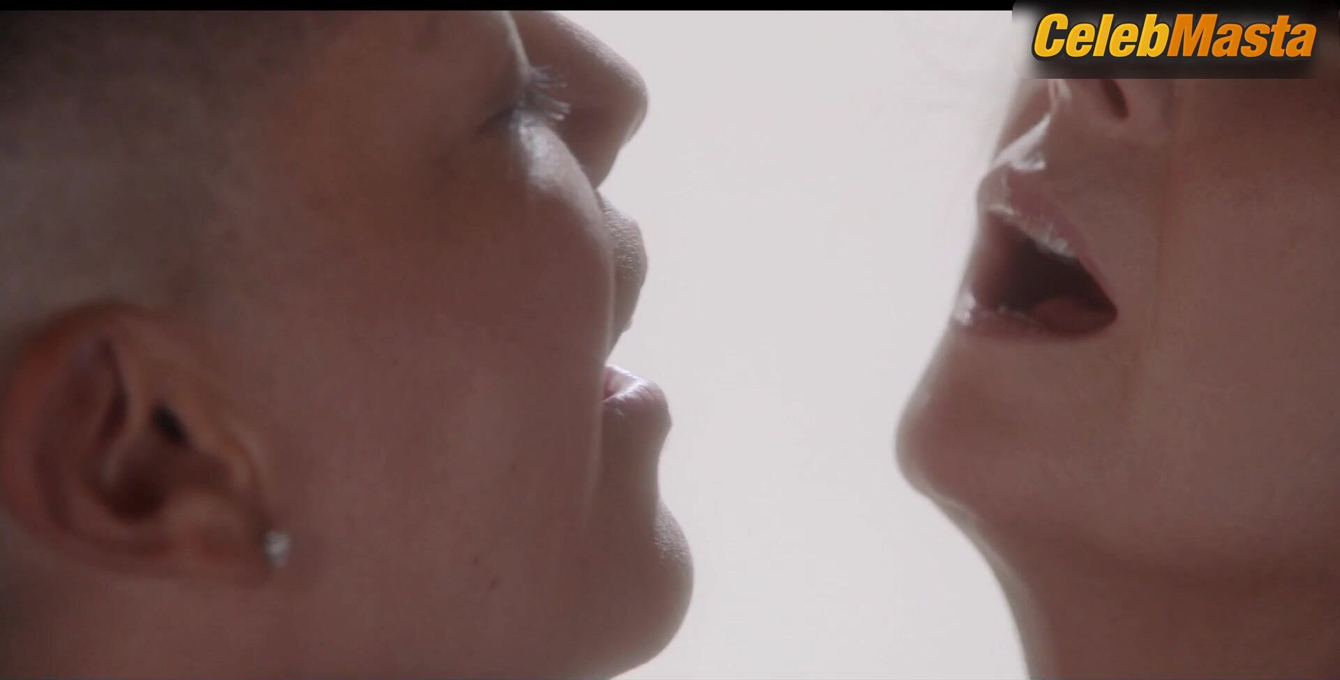 Cynthia Nixon And Sara Ramirez’s Lesbian Scene In - Photo 1 of 5 photo 4