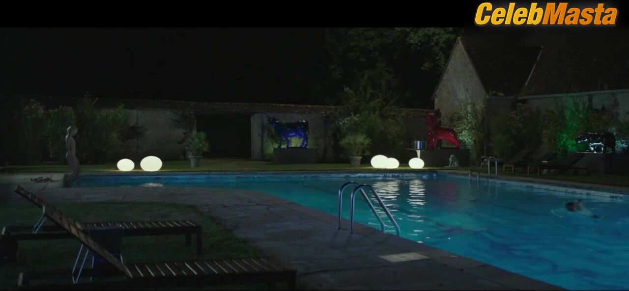 Toni Collette ’s Boobs, Bush Scene In Madame - Photo 2 of 5 photo 1