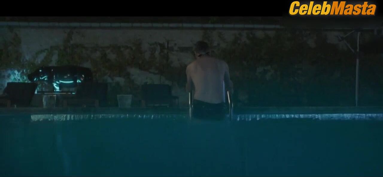 Toni Collette ’s Boobs, Bush Scene In Madame - Photo 2 of 5 photo 4