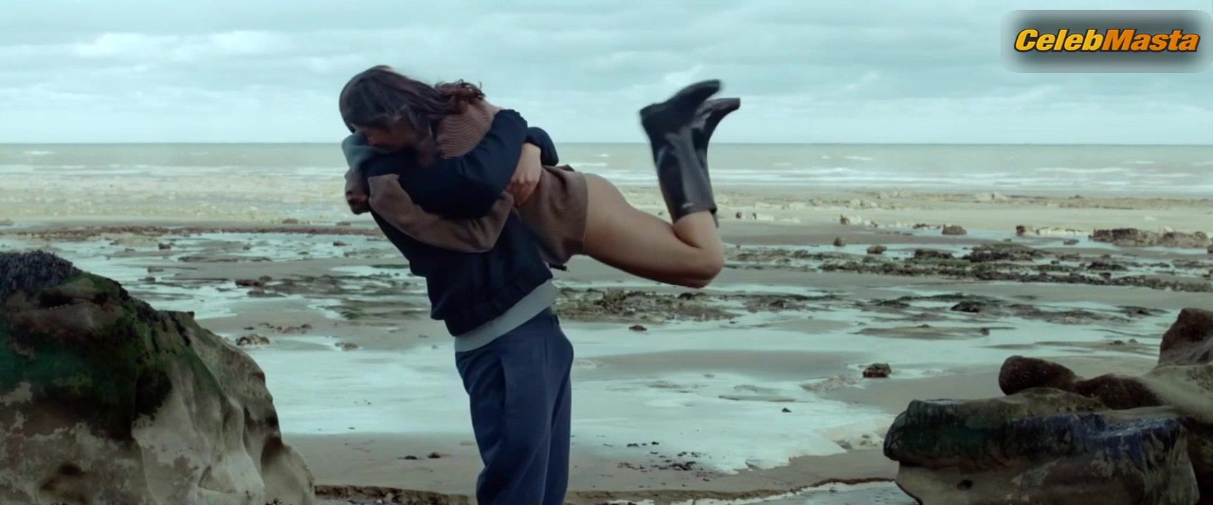 Daphne Patakia Booty, Tits Scene From L’appel De - Photo 1 of 5