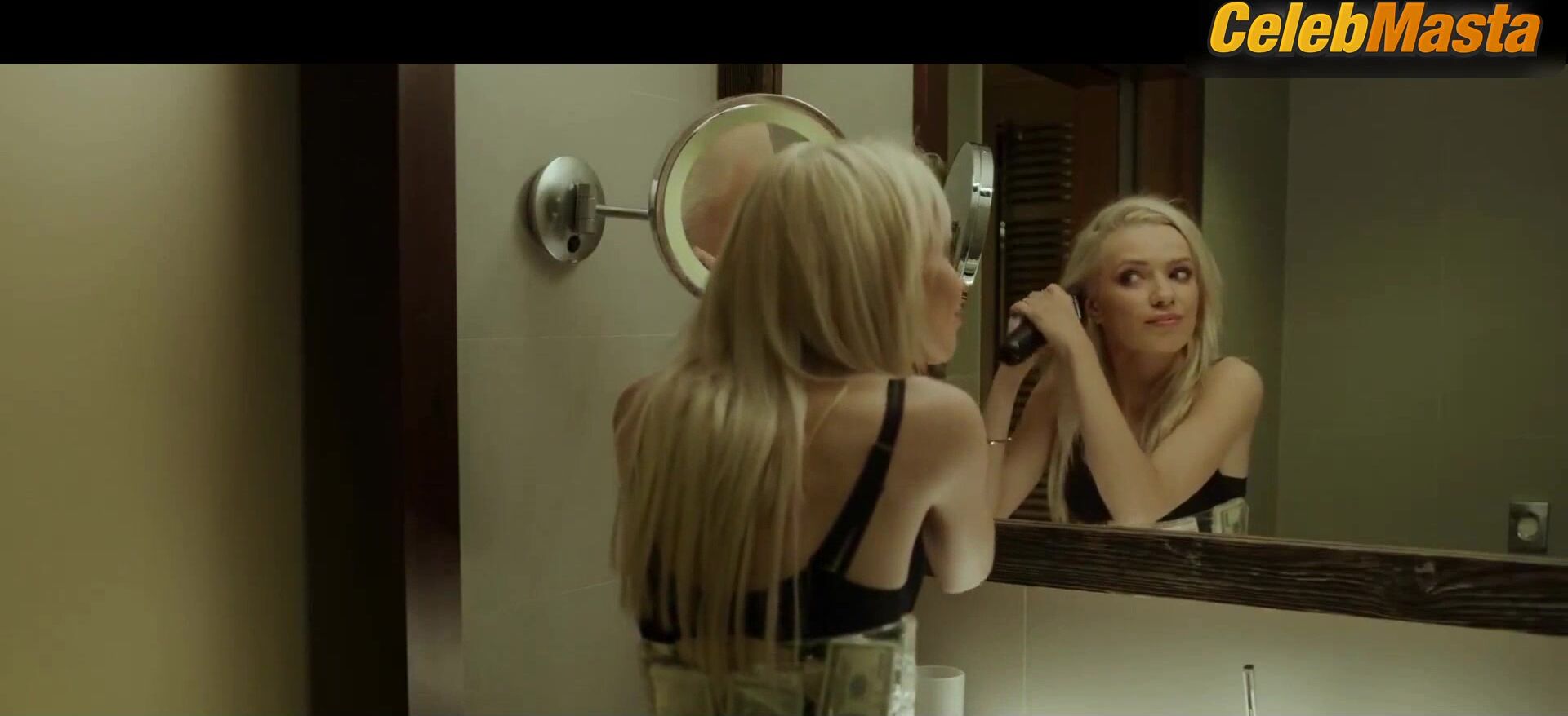 Katarzyna Sawczuk And Paulina Galazka’s Thong, Underwear - Photo 4 of 5 photo 1