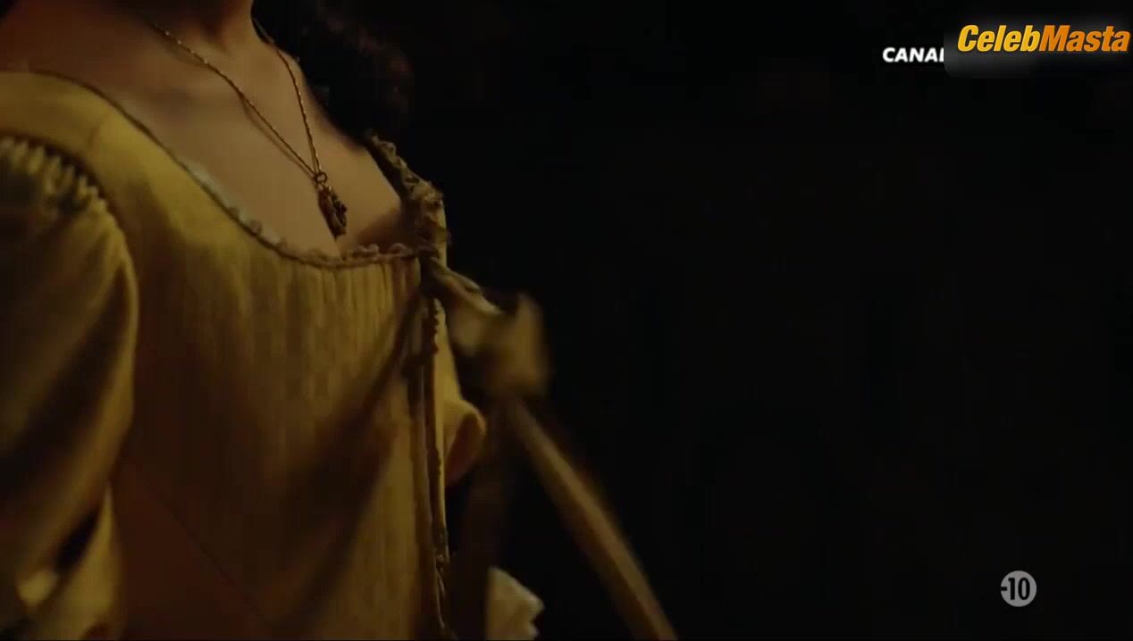 Daphne Patakia ’s Ass, Tits Scene In Versailles - Photo 1 of 5 photo 2