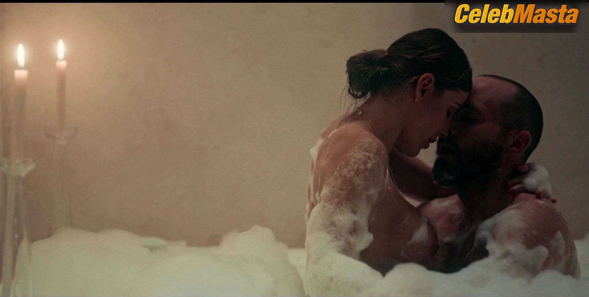 Maria Fernanda Yepes ’ Tits Scene In Dark Desire - Photo 2 of 5 photo 1