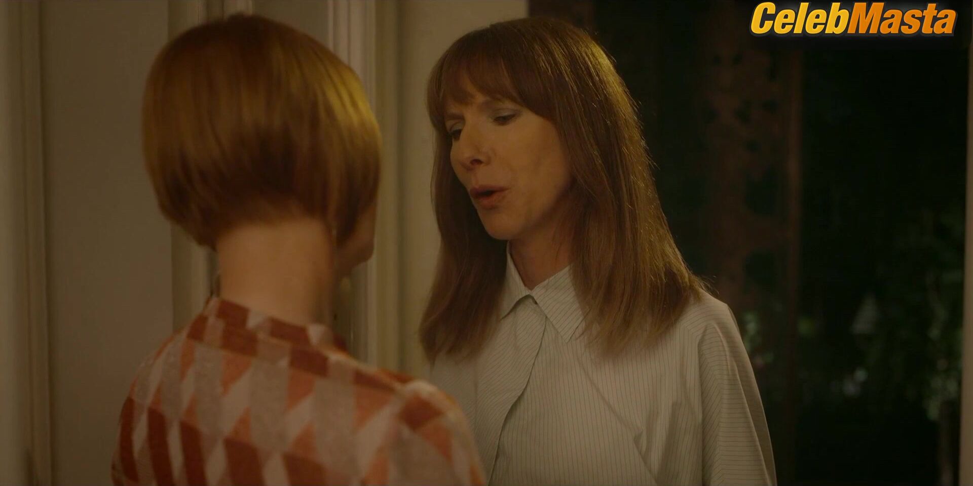 Cynthia Nixon And Dolly Wells Share A Lesbian Scene In And - Photo 2 of 5 photo 1