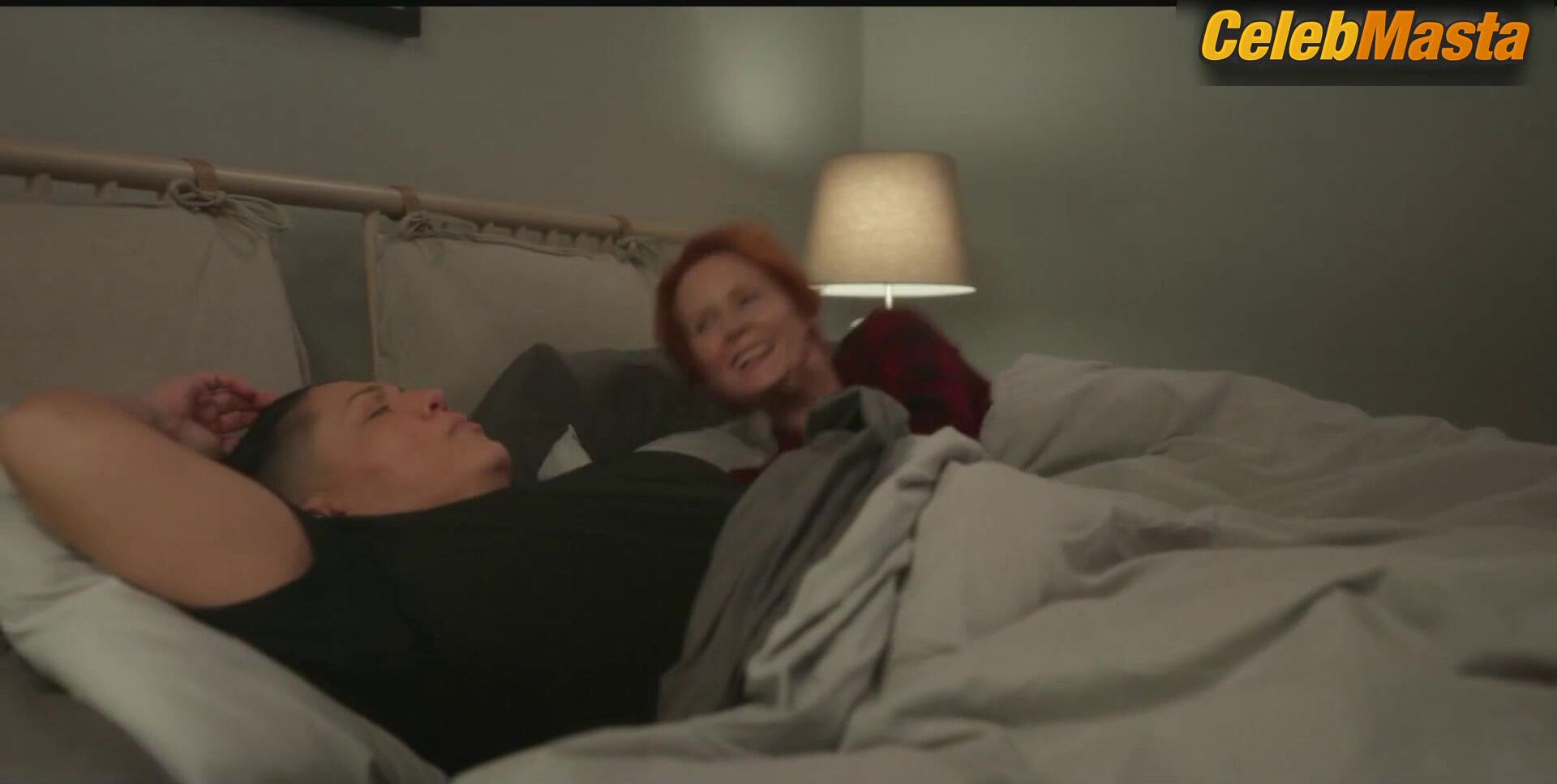 Cynthia Nixon ’s Sexy Scene In And Just Like - Photo 1 of 5 photo 2