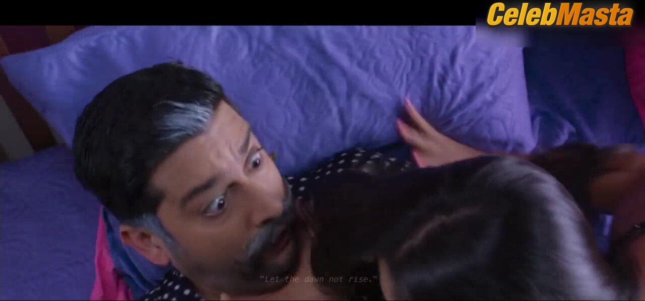 Mandana Karimi ’s Underwear Scene In Kya Kool Hain - Photo 2 of 5 photo 5