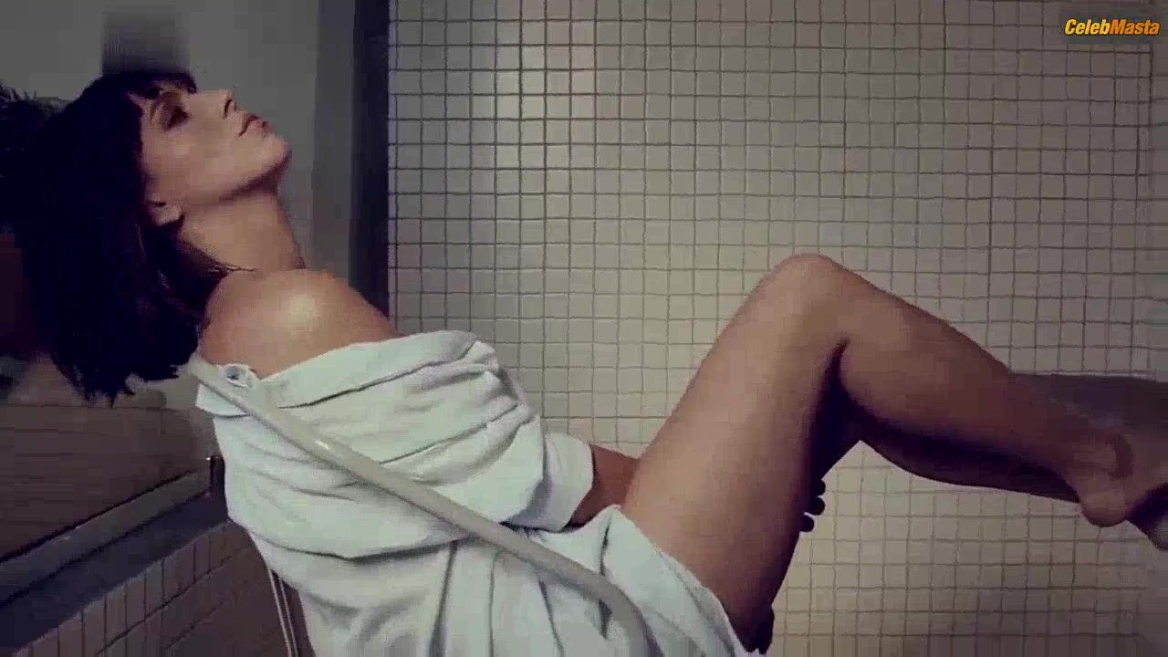 Maria Fernanda Yepes Sexy Scene From Maxim Tv - Photo 2 of 5