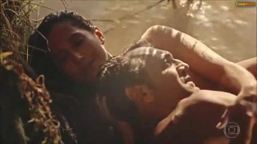 Camila Pitanga ’s Tits Scene From Velho Chico - Photo 2 of 5 photo 4