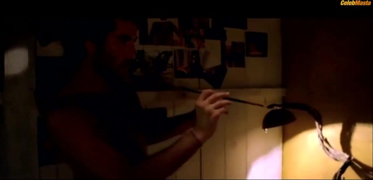 Camila Pitanga ’s Tits Scene From Eu Receberia As - Photo 1 of 5