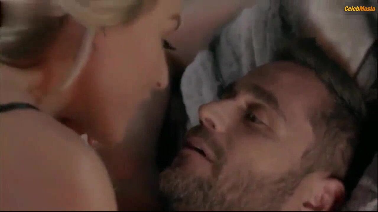 Angelique Boyer ’s Tits Scene From Amar A Muerte - Photo 2 of 5 photo 5