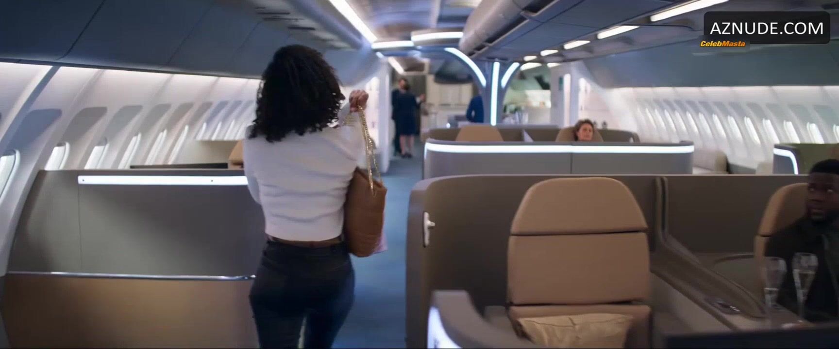 Gugu Mbatha-raw Bares Butt In Lift Scene - Photo 3 of 5 photo 4