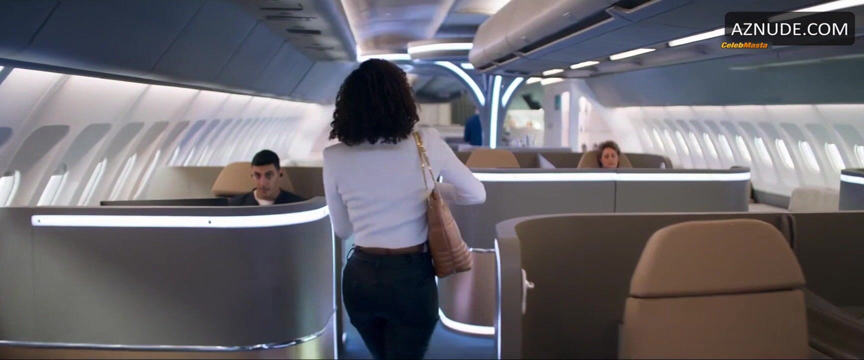 Gugu Mbatha-raw Bares Butt In Lift Scene - Photo 3 of 5 photo 5