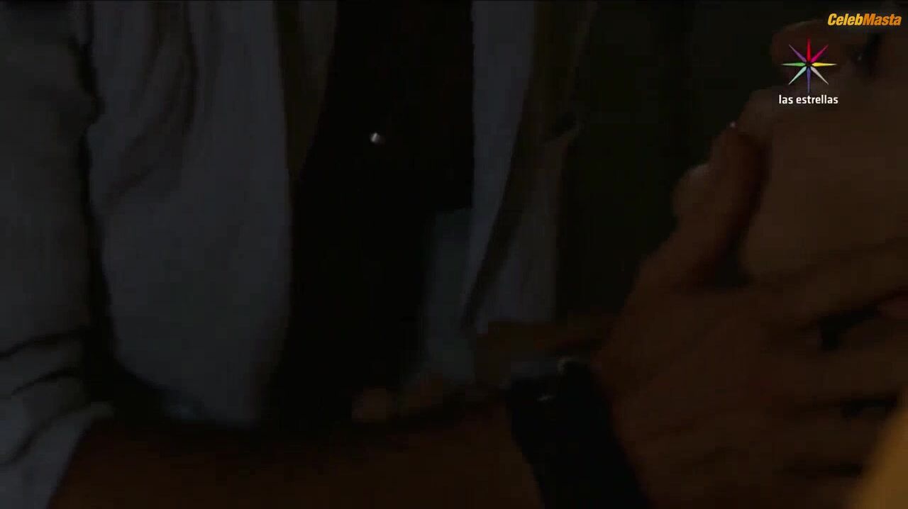 Angelique Boyer ’s Sexy Scene From Lo Que La Vida Me - Photo 2 of 5 photo 1
