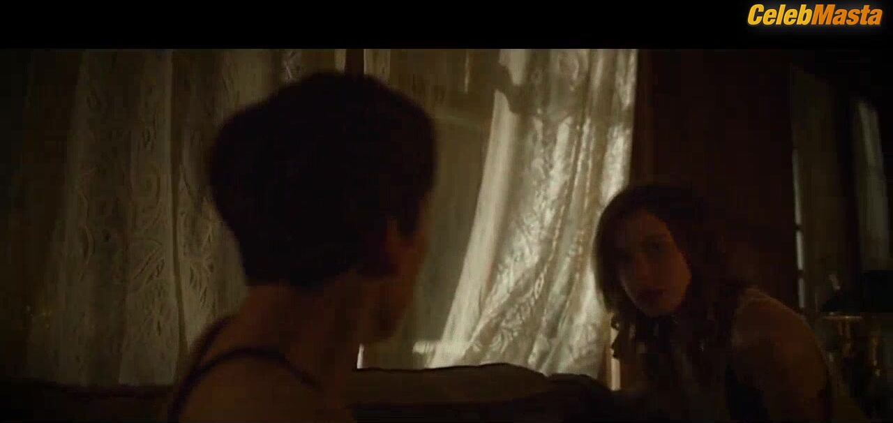 Brittany Allen Lesbian, Tits Scene From What Keeps You Alive - Photo 2 of 5
