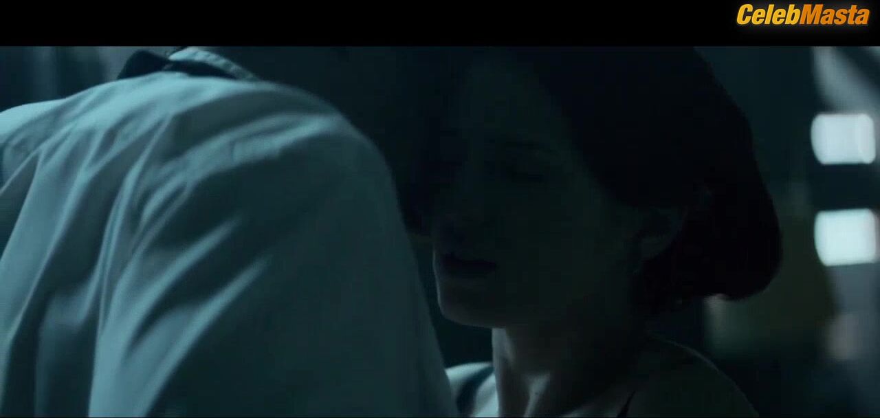 Maria Valverde ’s Ass, Tits Scene From Gernika - Photo 2 of 5