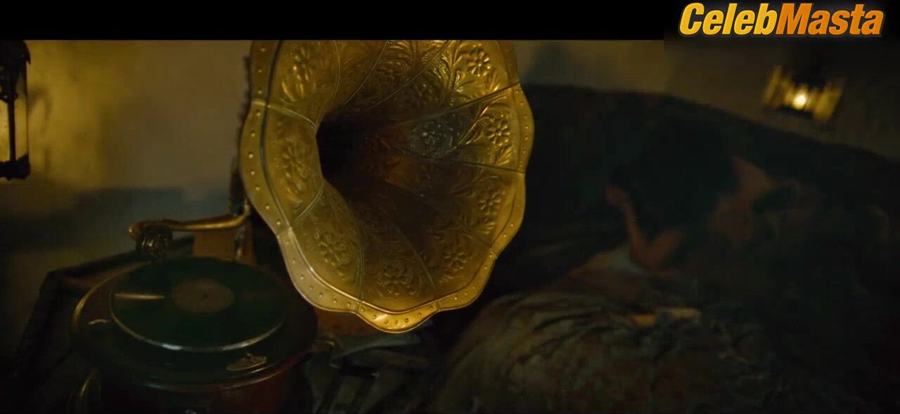 Maria Valverde ’s Sexy Scene From Ali & Nino - Photo 2 of 5 photo 4