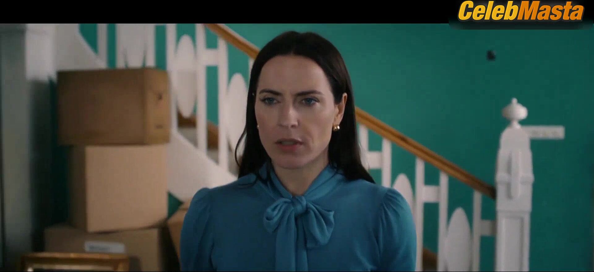 Antje Traue Reveals Sexy Scene In Herzogpark - Photo 2 of 5 photo 4