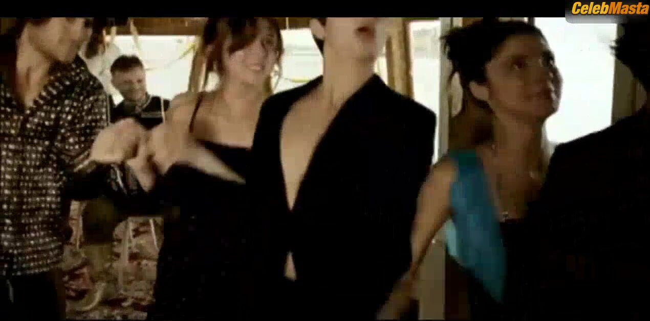 Cecile De France ’s Sexy Scene From Russian Dolls - Photo 3 of 5 photo 2