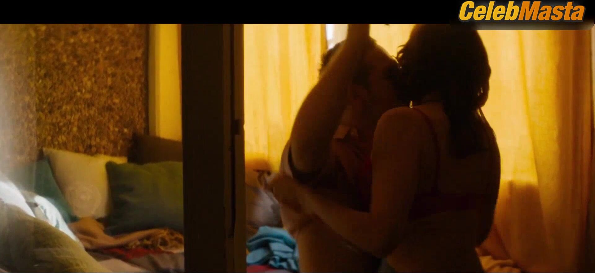 Antje Traue Tits, Underwear Scene In Playmaker - Photo 3 of 5 photo 2
