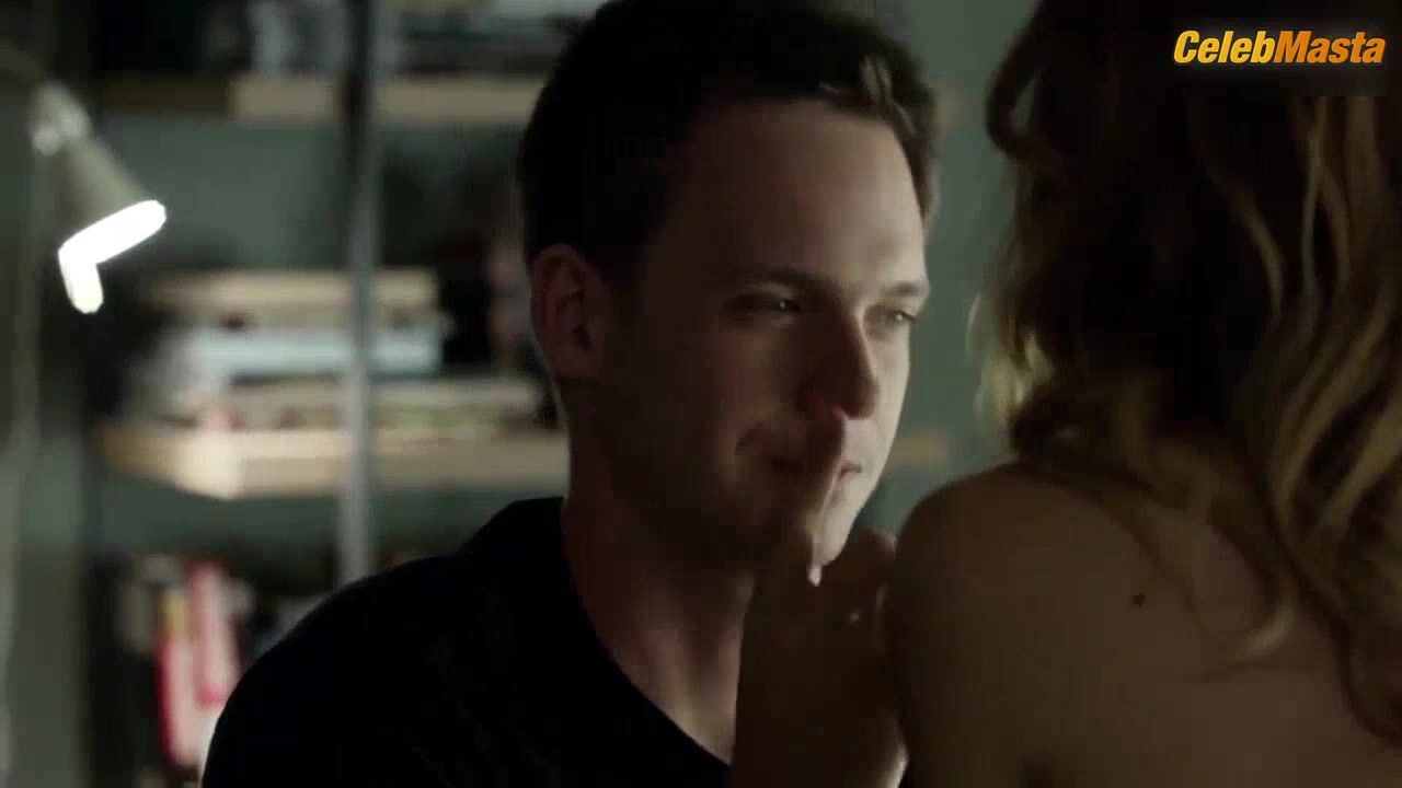 Elisabeth Hower Tits, Underwear Scene From Suits - Photo 5 of 5 photo 2