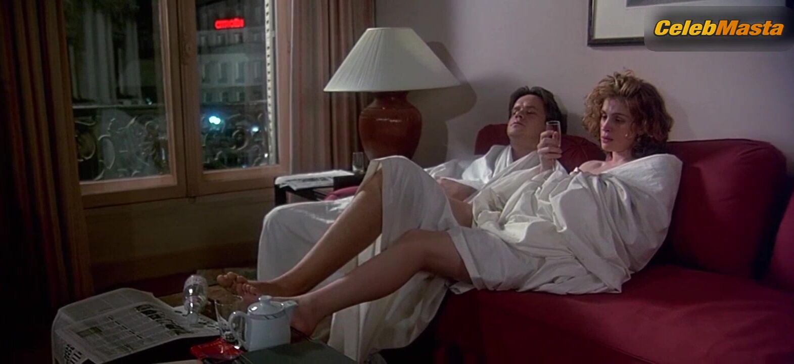 Julia Roberts ’ Sexy Scene From Ready To Wear - Photo 2 of 5