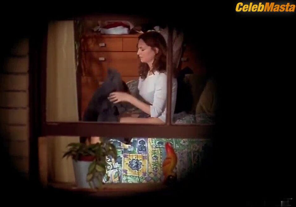 Shannen Doherty Tits Scene From View Of Terror - Photo 1 of 5