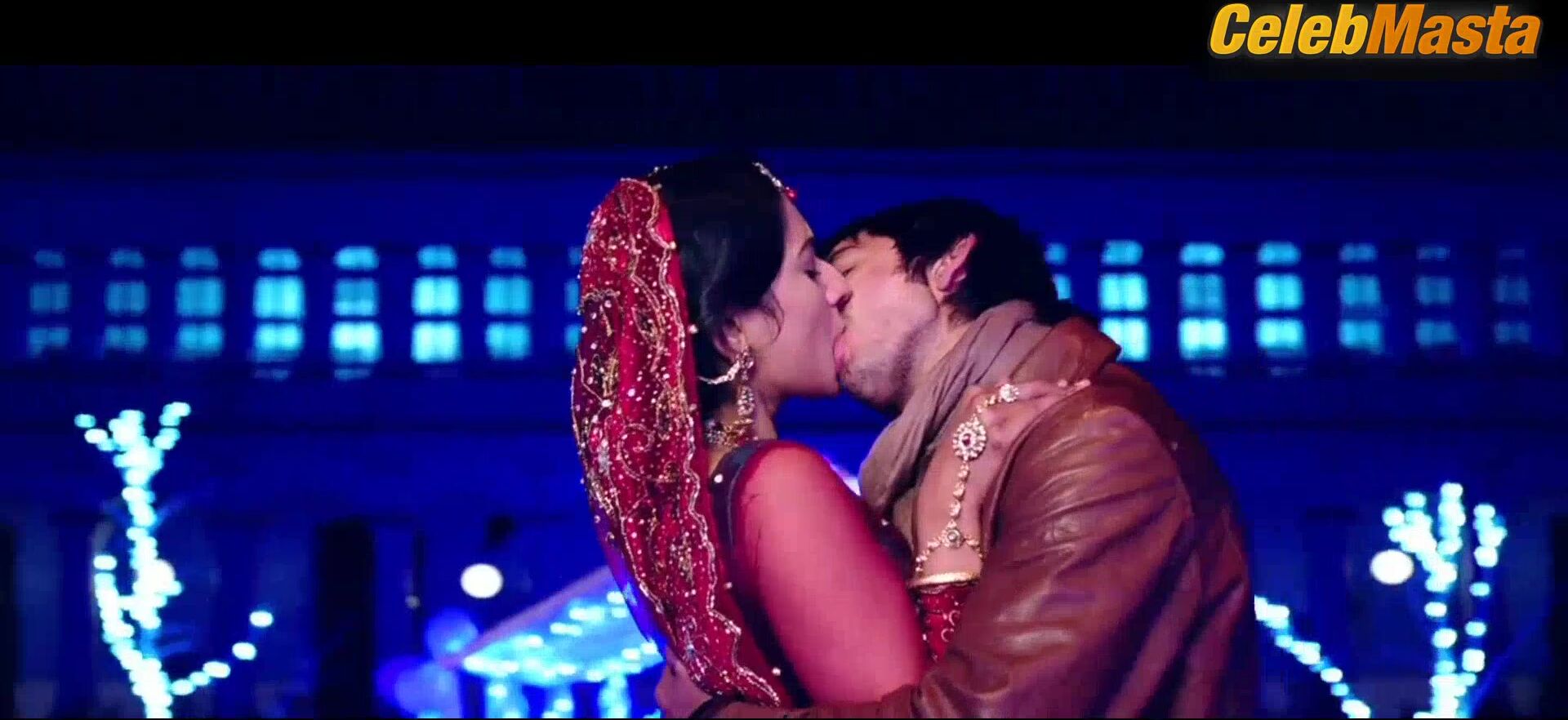 Rakul Preet Singh ’s Sexy Scene From Yaariyan - Photo 2 of 5 photo 5