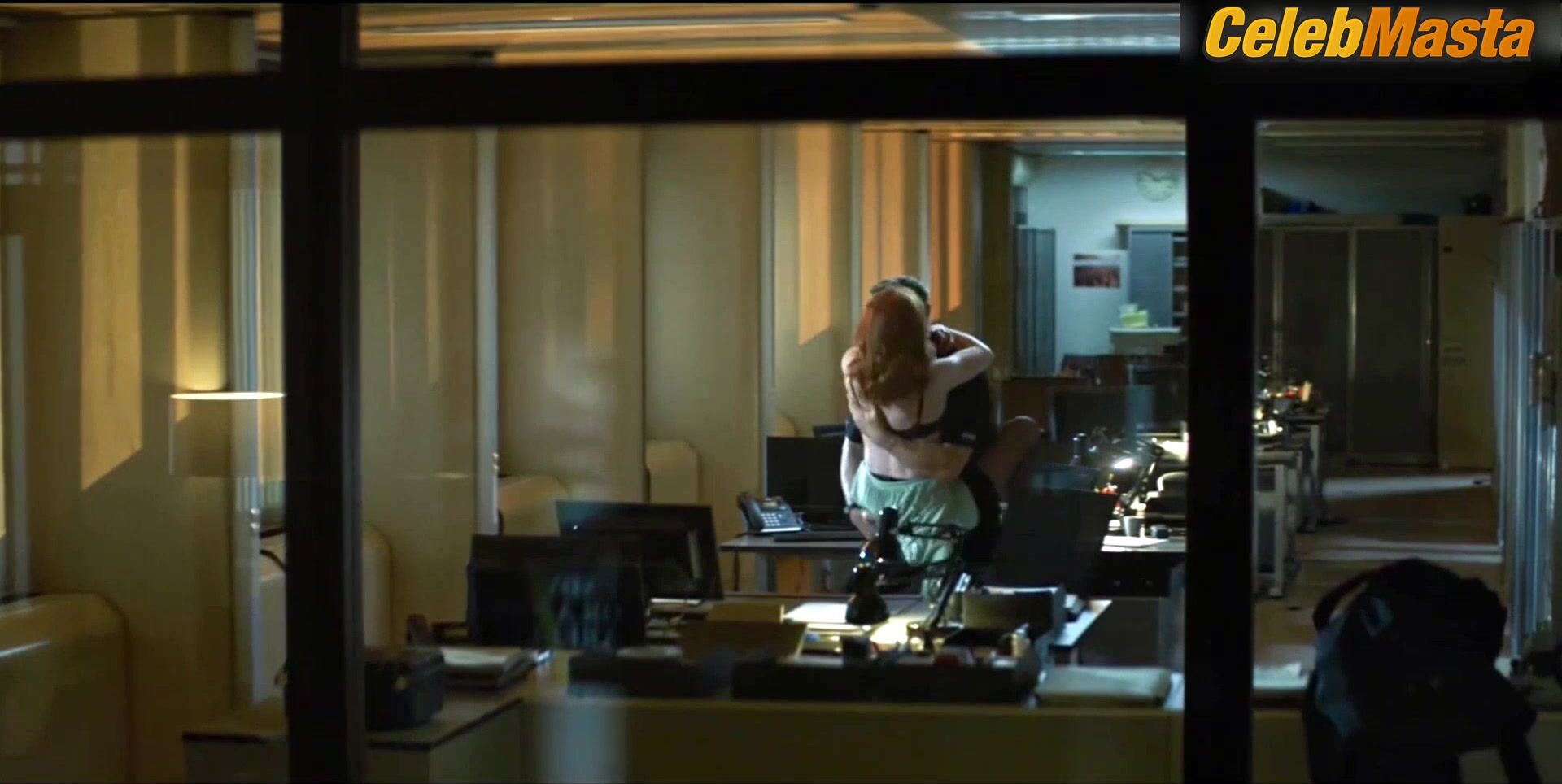 Eleanor Tomlinson Underwear Scene From The Couple Next Door - Photo 1 of 5 photo 5