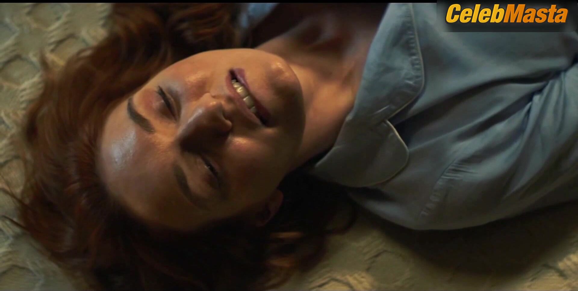 Eleanor Tomlinson ’s Sexy Scene From The Couple Next Door - Photo 2 of 5