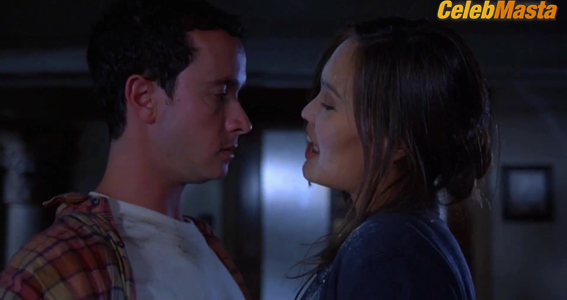 Tia Carrere ’s Sexy Scene From Jury Duty - Photo 2 of 5 photo 1
