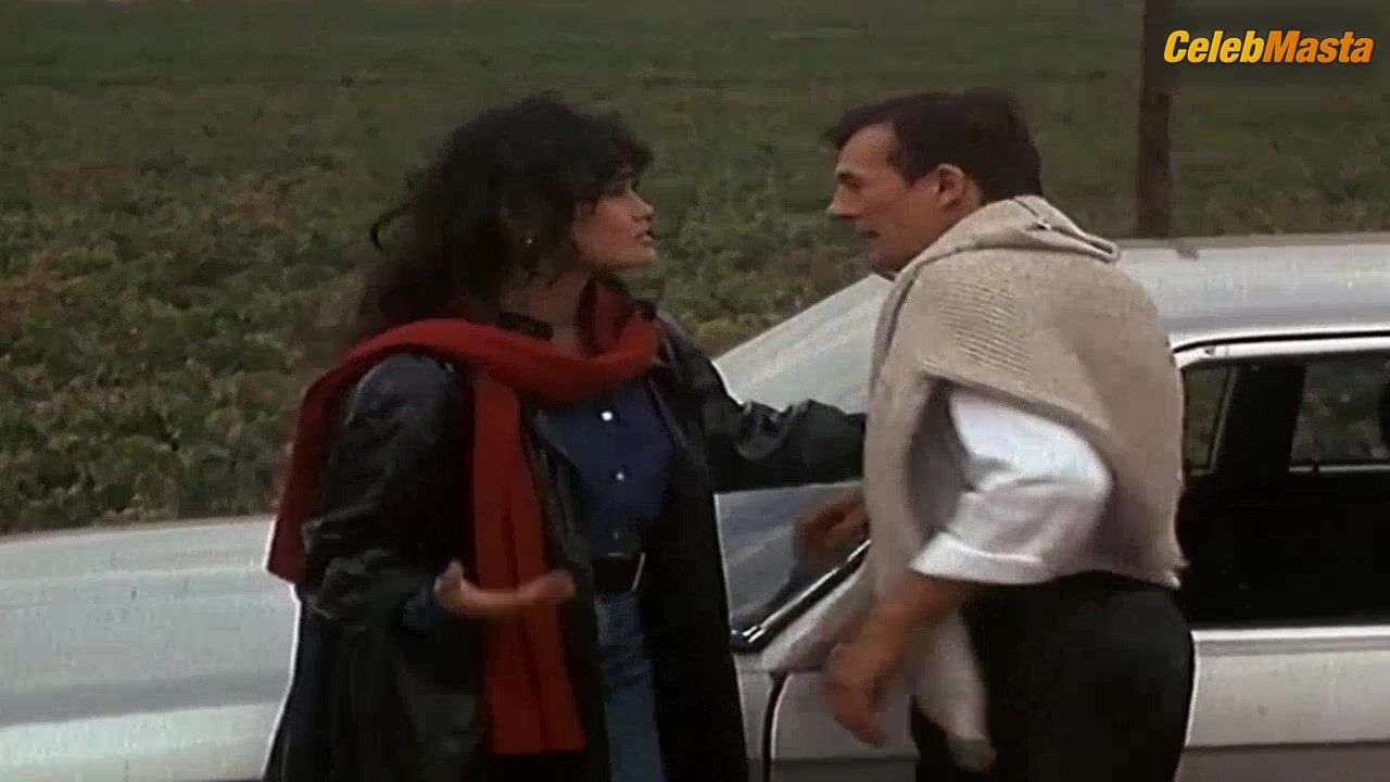 Tia Carrere Ass Scene In Fine Gold - Photo 2 of 5 photo 1