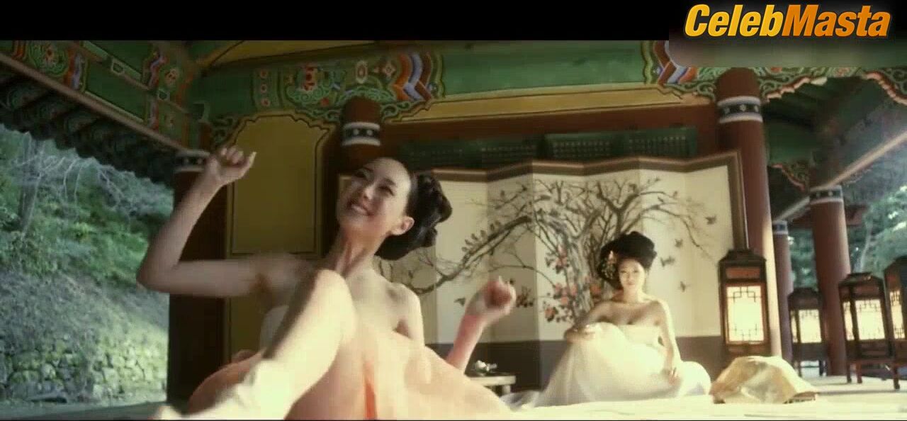 Lee Yoo-young ’s Underwear Scene In The Treacherous - Photo 1 of 5 photo 5