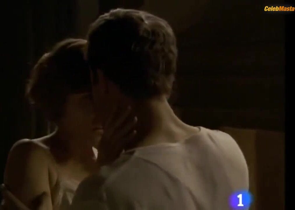 Adriana Ugarte ’s Boobs Scene In La Senora - Photo 1 of 5