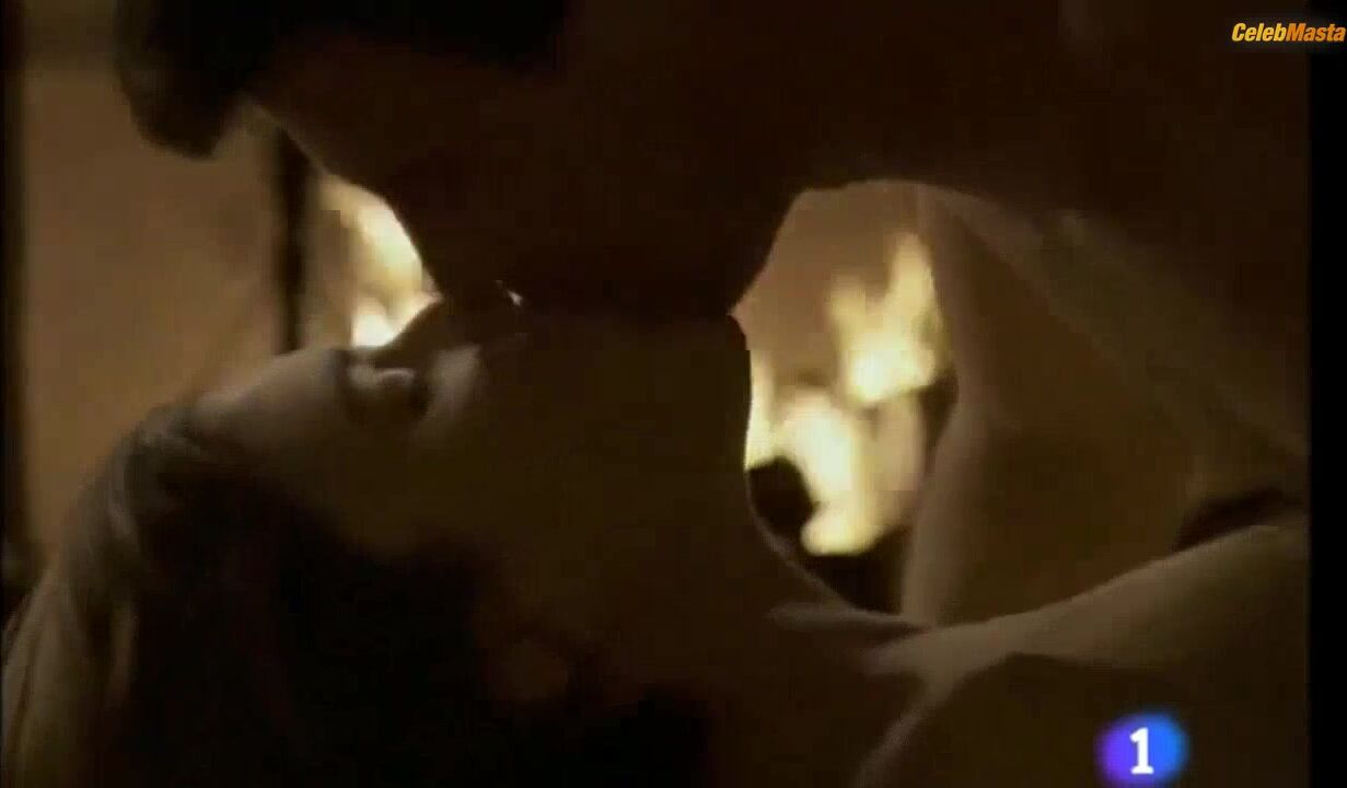 Adriana Ugarte ’s Boobs Scene In La Senora - Photo 1 of 5 photo 5