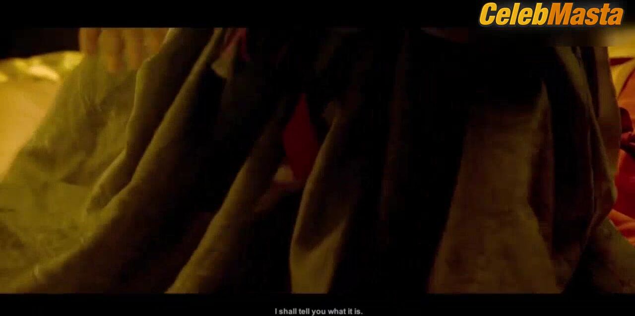 Lee Yoo-young Bares All In Nude Scene From The Treacherous - Photo 1 of 5