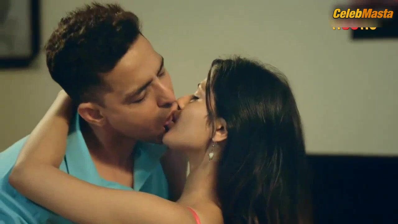 Ayesha Pathan Sexy Scene From Chull – Room Service - Photo 2 of 5