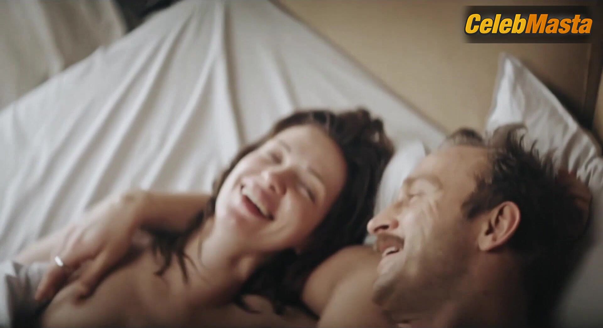 Paulina Galazka Boobs Scene In Warszawianka - Photo 2 of 5 photo 1