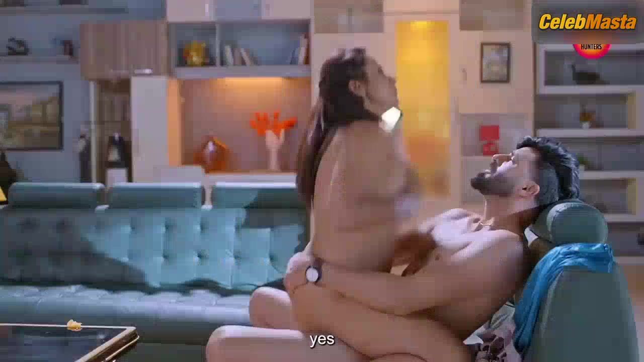 Kamalika Chanda Bares Boobs Scene In Ranjish - Photo 2 of 5 photo 4