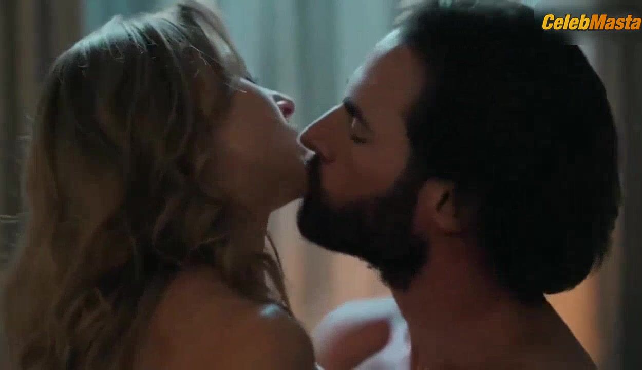 Angelique Boyer Bares Ass, Boobs Scene In El Extrano Retorno - Photo 1 of 5 photo 2